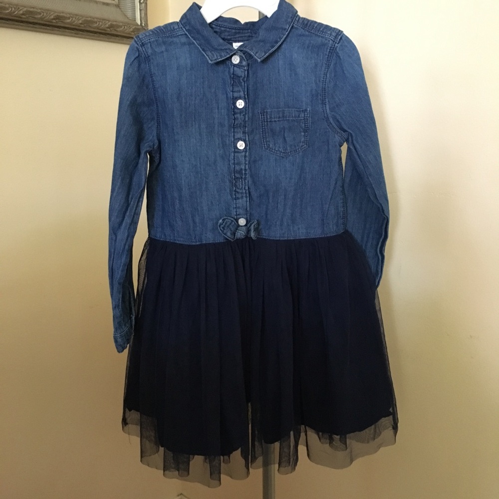 A bundle including 2 dresses